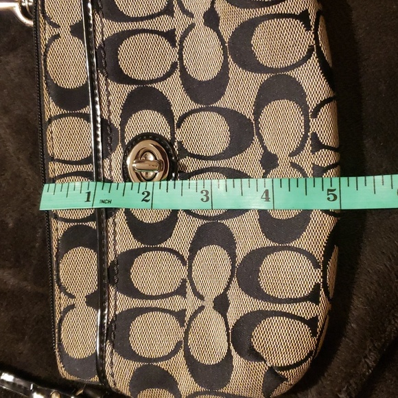 Coach wristlet - Picture 8 of 9